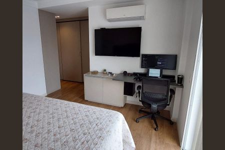 Apartamento à venda com 180m², 3 quartos e 3 vagas Apartamento à venda com 180m², 3 quartos e 3 vagasQuarto
