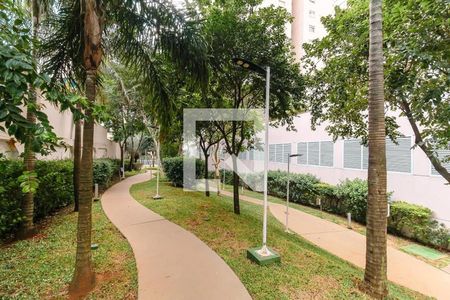 Apartamento à venda com 180m², 3 quartos e 3 vagas Apartamento à venda com 180m², 3 quartos e 3 vagasÁrea externa