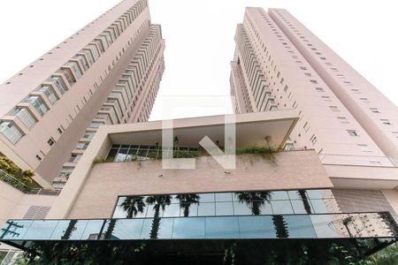 Apartamento à venda com 180m², 3 quartos e 3 vagas Apartamento à venda com 180m², 3 quartos e 3 vagasFachada