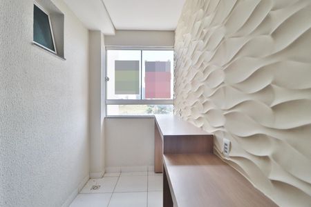Apartamento para alugar com 65m², 2 quartos e 1 vagaSacada