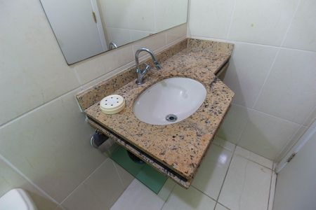 Casa de condomínio para alugar com 280m², 5 quartos e 2 vagas