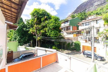 Casa de condomínio para alugar com 280m², 5 quartos e 2 vagas