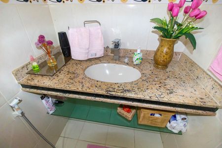 Casa de condomínio para alugar com 280m², 5 quartos e 2 vagas