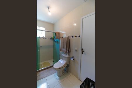 Casa de condomínio para alugar com 280m², 5 quartos e 2 vagas