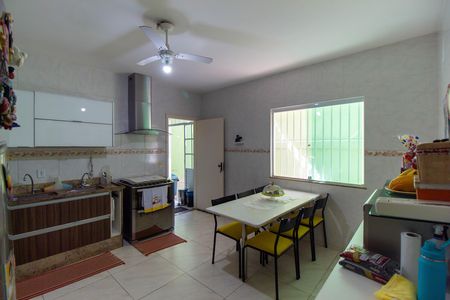 Casa de condomínio para alugar com 280m², 5 quartos e 2 vagas