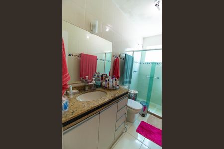 Casa de condomínio para alugar com 280m², 5 quartos e 2 vagas