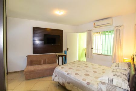 Casa de condomínio para alugar com 280m², 5 quartos e 2 vagas