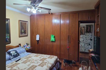 Casa à venda com 480m², 4 quartos e 2 vagas Casa à venda com 480m², 4 quartos e 2 vagasQuarto 3