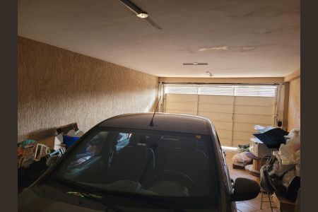 Casa à venda com 480m², 4 quartos e 2 vagas Casa à venda com 480m², 4 quartos e 2 vagasGaragem