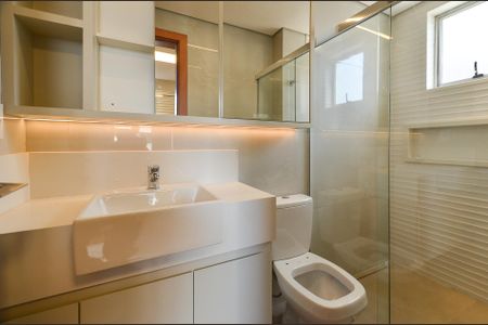 Apartamento à venda com 120m², 3 quartos e 2 vagas Apartamento à venda com 120m², 3 quartos e 2 vagasBanheiro Suíte 2