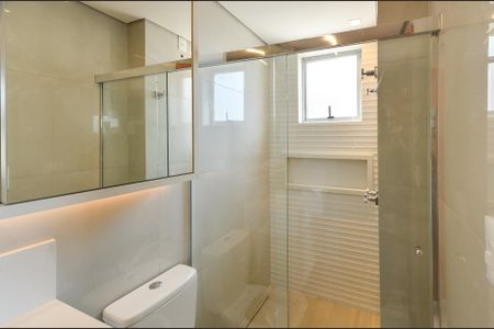 Apartamento à venda com 120m², 3 quartos e 2 vagas Apartamento à venda com 120m², 3 quartos e 2 vagasBanheiro Suíte 2