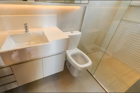 Apartamento à venda com 120m², 3 quartos e 2 vagas Apartamento à venda com 120m², 3 quartos e 2 vagasBanheiro Suíte 2