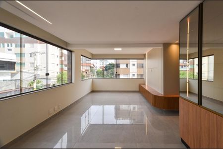 Apartamento à venda com 120m², 3 quartos e 2 vagas Apartamento à venda com 120m², 3 quartos e 2 vagasSala Ambientes