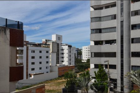 Apartamento à venda com 120m², 3 quartos e 2 vagas Apartamento à venda com 120m², 3 quartos e 2 vagasVista