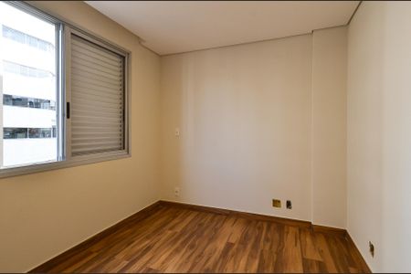 Apartamento à venda com 120m², 3 quartos e 2 vagas Apartamento à venda com 120m², 3 quartos e 2 vagasSuíte 1