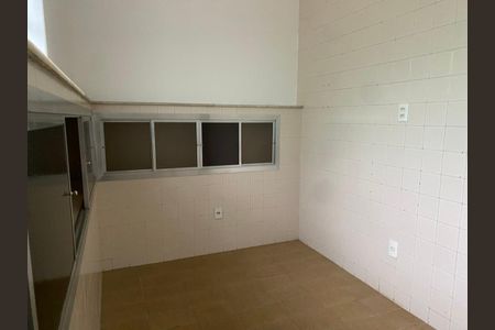 Casa à venda com 360m², 4 quartos e 8 vagasCozinha