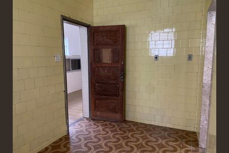 Casa à venda com 360m², 4 quartos e 8 vagasCozinha