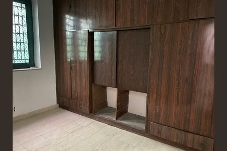 Casa à venda com 360m², 4 quartos e 8 vagasQuarto