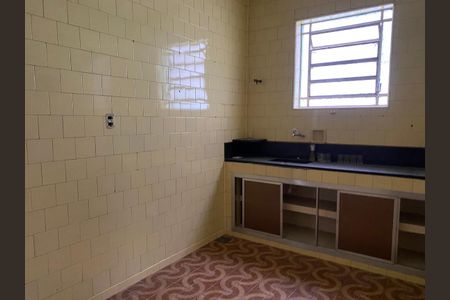 Casa à venda com 360m², 4 quartos e 8 vagasCozinha