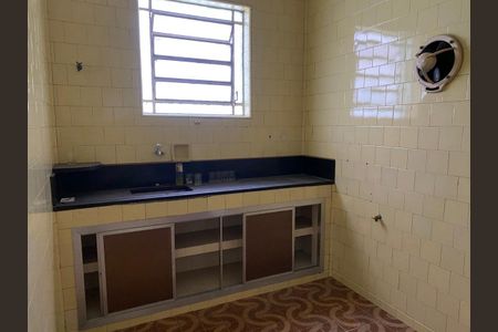 Casa à venda com 360m², 4 quartos e 8 vagasCozinha