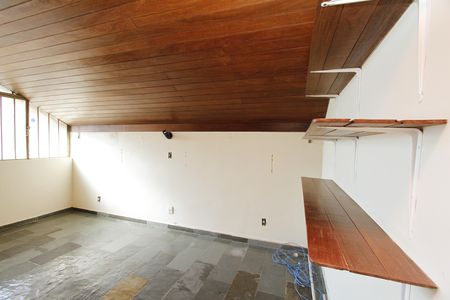 Casa para alugar com 390m², 5 quartos e 4 vagasEscritório