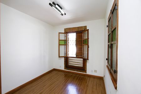 Casa para alugar com 390m², 5 quartos e 4 vagasQuarto 2