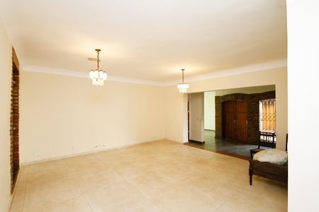 Sala 1 de casa para alugar com 5 quartos, 390m² em Belvedere, Belo Horizonte
