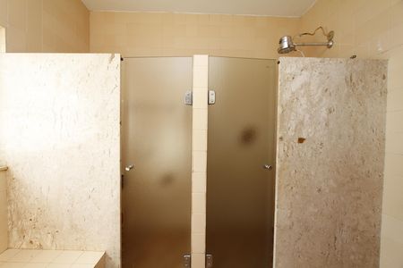 Casa para alugar com 390m², 5 quartos e 4 vagasBanheiro Social
