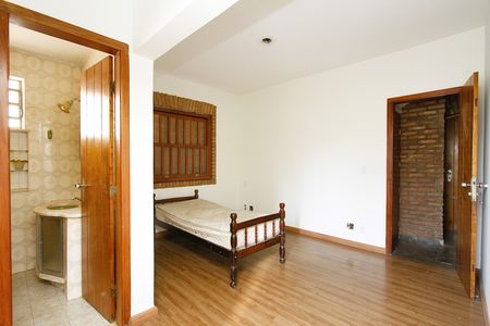 Casa para alugar com 390m², 5 quartos e 4 vagasSuíte