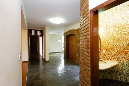 Sala 2 de casa para alugar com 5 quartos, 390m² em Belvedere, Belo Horizonte