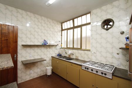 Casa para alugar com 390m², 5 quartos e 4 vagasEdícula 