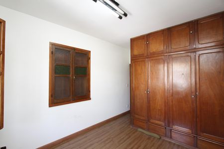 Casa para alugar com 390m², 5 quartos e 4 vagasQuarto 2
