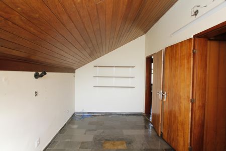 Casa para alugar com 390m², 5 quartos e 4 vagasEscritório
