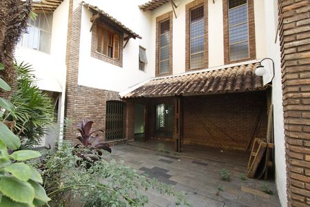 Casa para alugar com 390m², 5 quartos e 4 vagasÁrea externa