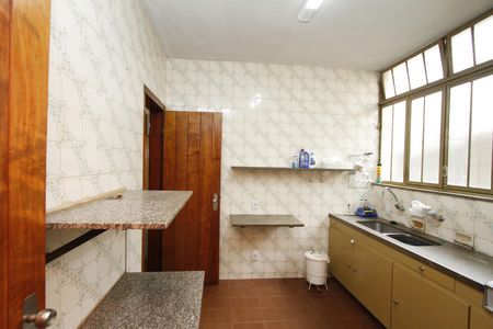Casa para alugar com 390m², 5 quartos e 4 vagasEdícula 
