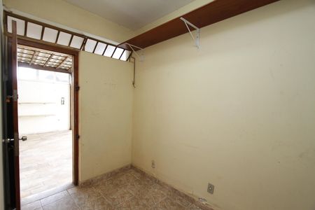 Casa para alugar com 390m², 5 quartos e 4 vagasDespensa