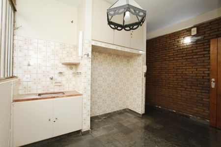 Casa para alugar com 390m², 5 quartos e 4 vagasÁrea de serviço