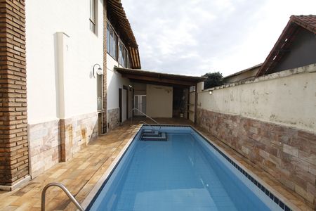 Casa para alugar com 390m², 5 quartos e 4 vagasPiscina