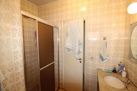 Casa à venda com 140m², 3 quartos e 2 vagasBanheiro