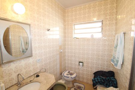 Casa à venda com 140m², 3 quartos e 2 vagasBanheiro