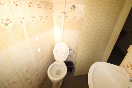 Casa à venda com 140m², 3 quartos e 2 vagasÁrea de Serviço - Banheiro