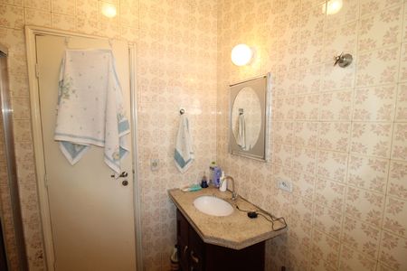Casa à venda com 140m², 3 quartos e 2 vagasBanheiro