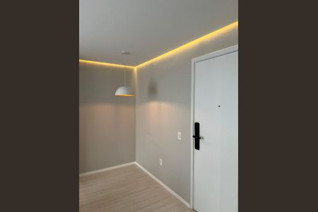 Sala de apartamento para alugar com 1 quarto, 40m² em Irajá, Rio de Janeiro