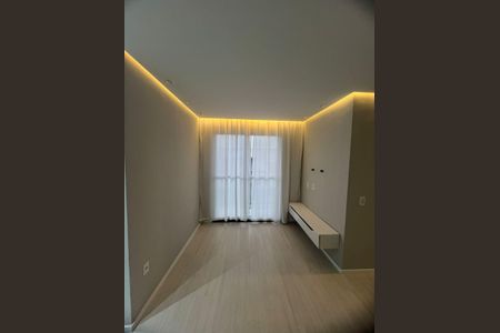 Sala de apartamento para alugar com 1 quarto, 40m² em Irajá, Rio de Janeiro