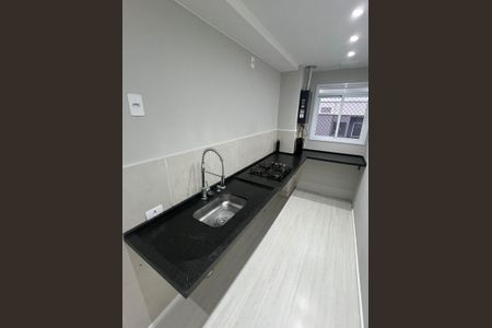 Cozinha de apartamento para alugar com 1 quarto, 40m² em Irajá, Rio de Janeiro
