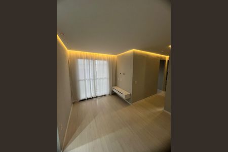 Sala de apartamento para alugar com 1 quarto, 40m² em Irajá, Rio de Janeiro