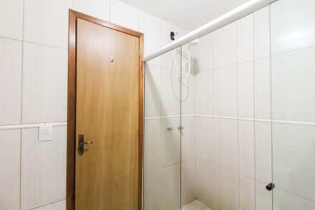 Apartamento para alugar com 72m², 2 quartos e 2 vagas Apartamento para alugar com 72m², 2 quartos e 2 vagasBanheiro