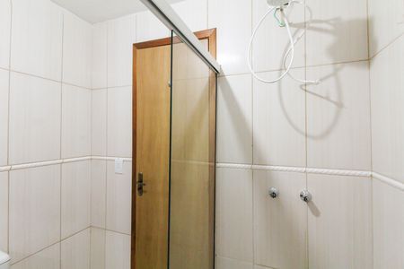 Apartamento para alugar com 72m², 2 quartos e 2 vagas Apartamento para alugar com 72m², 2 quartos e 2 vagasBanheiro