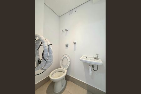 Apartamento à venda com 86m², 3 quartos e 1 vaga Apartamento à venda com 86m², 3 quartos e 1 vagaBanheiro de serviço