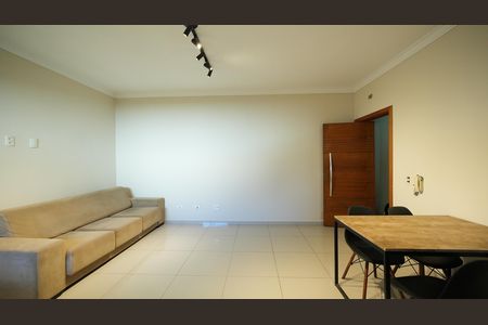 Sala de apartamento para alugar com 2 quartos, 75m² em Santa Maria, Santo André